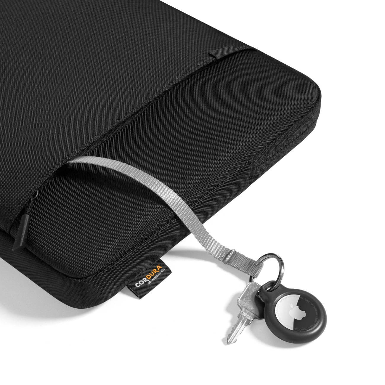 Túi chống sốc Tomtoc Premium Protective Macbook Air/Pro – A13 10 Ngăn phụ thông minh: Dây đeo tích hợp cho AirTag và Chìa khóa trên Tomtoc Premium Protective Macbook Air Pro A13